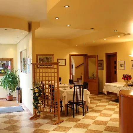 Hotel Ristorante Dotto Varago